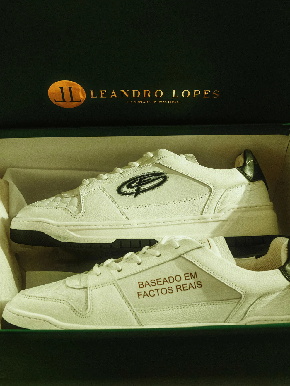 Ténis "Baseado em Factos Reais" by Força Suprema x Leandro Lopes - Imagem 3